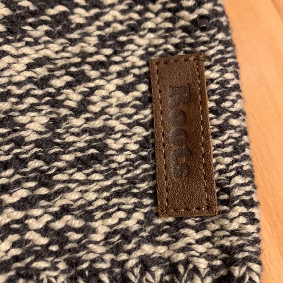 🌟HostPick🌟NWT Men’s Roots Cable Knit Sweater - size S - Picture 7 of 16